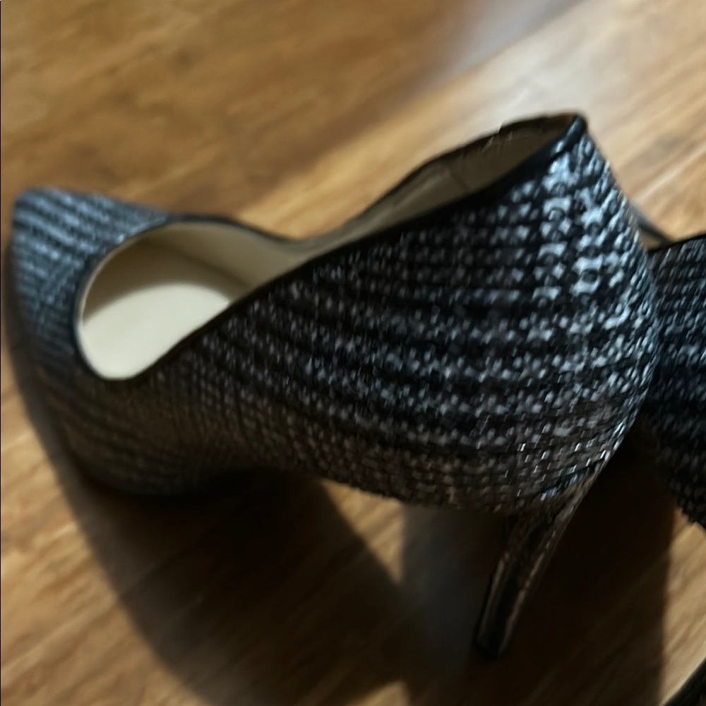 Nine West Black and White Heels with Classic Design Women’s Size 8 Pumps Heels - Picture 8 of 16